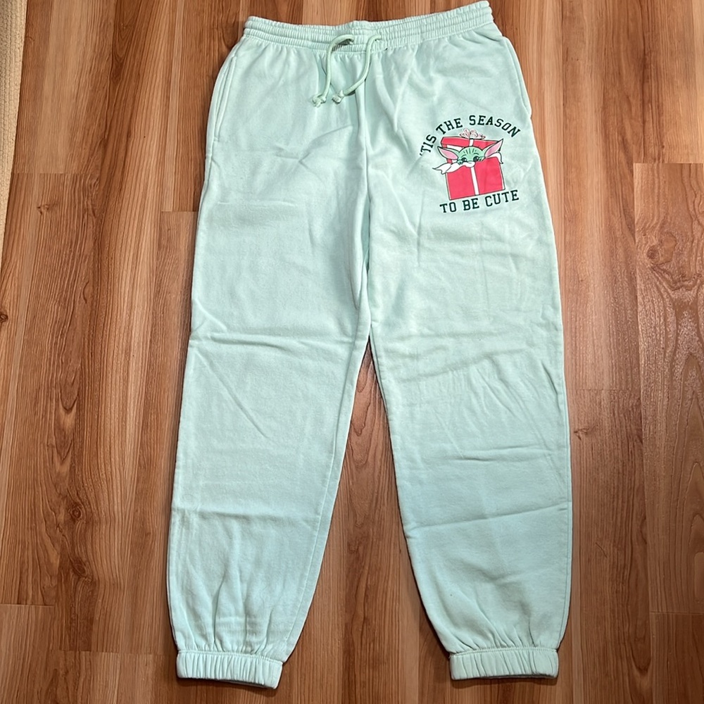 Star Wars Baby Yoda Unisex Joggers Lounge Pants Pockets Light Green Size Medium